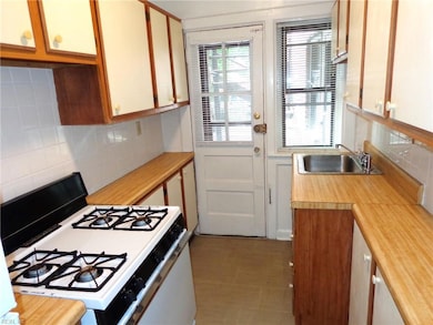 925 Brandon Ave unit C1, Norfolk, VA 23517 - photo 6