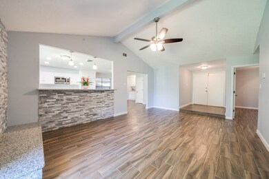 16930 Hibiscus Ln, Friendswood, TX 77546 - photo 5