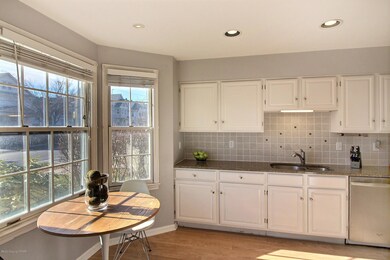 498 Sarah St unit 7, Stroudsburg, PA 18360 - photo 4