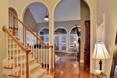 Entrez vous into this welcoming home!