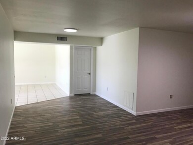 10531 W Highwood Ln, Sun City, AZ 85373 - photo 7