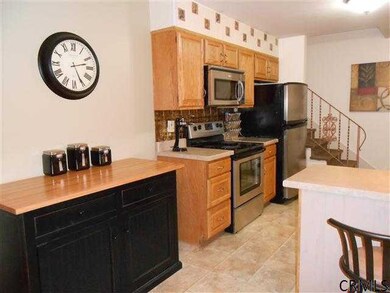 783 Pearse Rd, Schenectady, NY 12309 - photo 2