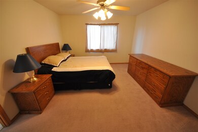 518 E Tara Lee Ave, Medical Lake, WA 99022 - photo 4