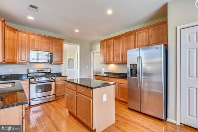 6119 Beton Ct, Gainesville, VA 20155 - photo 5