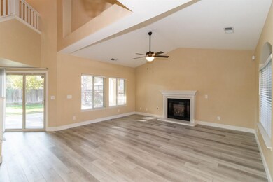 6715 E Cornell Ave, Fresno, CA 93727 - photo 3