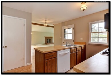 429 W Gartner Rd, Naperville, IL 60540 - photo 4