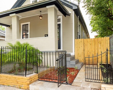 2060 Market St N Edit-2