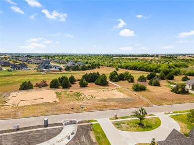 1300 Estate Dr, Ennis, TX 75119 - photo 6