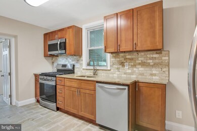 3305 Northway Dr, Parkville, MD 21234 - photo 4