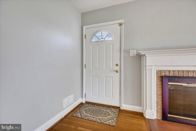5023 Cushing Dr, Kensington, MD 20895 - photo 3