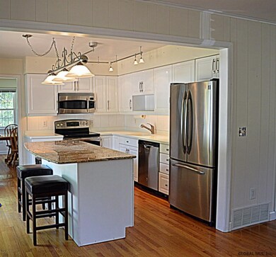 1241 Viewmont Dr, Schenectady, NY 12309 - photo 6