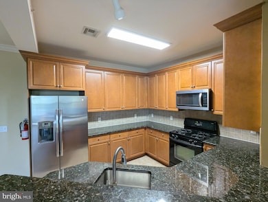 146 Masterson Ct, Trenton, NJ 08618 - photo 4