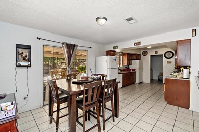 14417 Manzanita Rd, Victorville, CA 92395 - photo 6