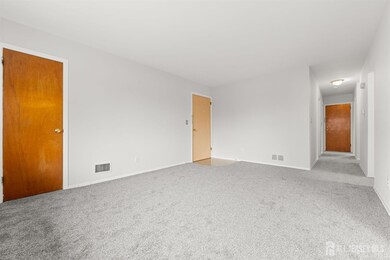 89 Van Buren Ave unit 2, Metuchen, NJ 08840 - photo 7