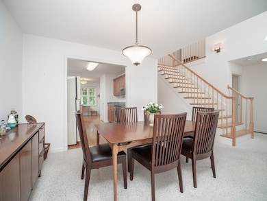 9 Pembrook Ln, Worcester, MA 01609 - photo 7