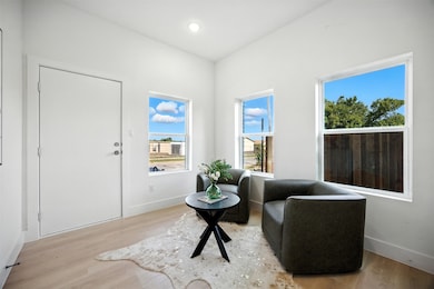 312 N Lancaster Ave unit Bldg 1, Dallas, TX 75203 - photo 5