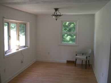 11 Hoover St, Plymouth, MA 02360 - photo 6