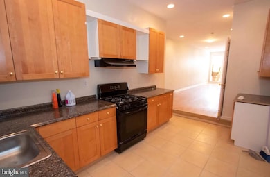 422 E 21st St, Baltimore, MD 21218 - photo 3