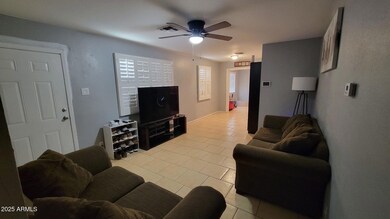 136 E Solano Dr, Goodyear, AZ 85338 - photo 2