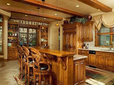 Gourmet kitchen