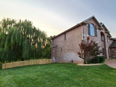 1689 N Julian (10)