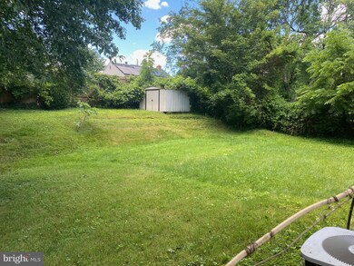 1423 Ruatan St, Hyattsville, MD 20783 - photo 3