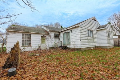 704 Dawes Ave, Utica, NY 13502 - photo 5