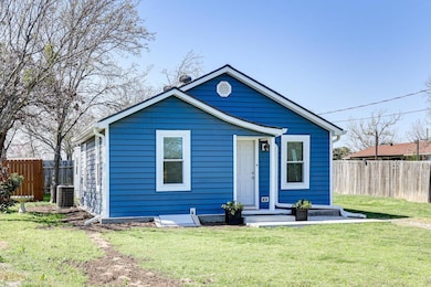 320 S Bowie Dr, Weatherford, TX 76086 - photo 2