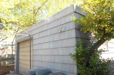 731 SW Bridge St, Grants Pass, OR 97526 - photo 3