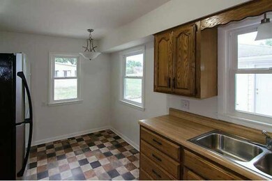 3512 Shawnee Place, Des Moines, IA 50310 - photo 6