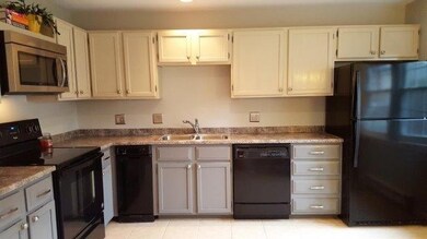 5 Penny Royal Ct unit 8b, Yarmouth, ME 04096 - photo 3