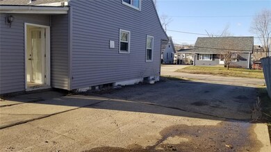 3407 H Ave NW, Cedar Rapids, IA 52405 - photo 4