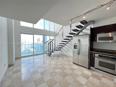 Brickell On The River unit 2211, Miami, FL 33131 - photo 2