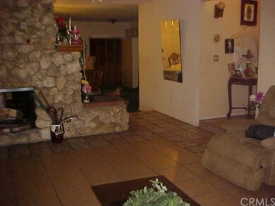 15040 Bledsoe St, Sylmar, CA 91342 - photo 4