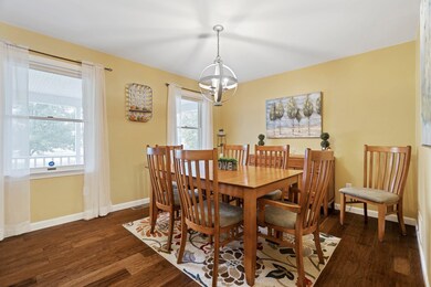 9 Mastin Dr, Newmarket, NH 03857 - photo 5
