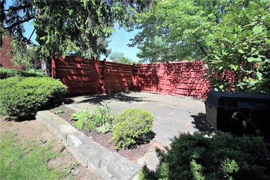 Private patio is great for entertaining!