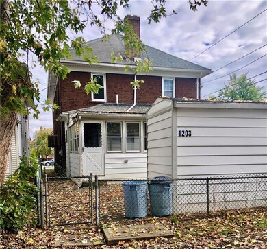 1203 Wood St, Bethlehem, PA 18018 - photo 3