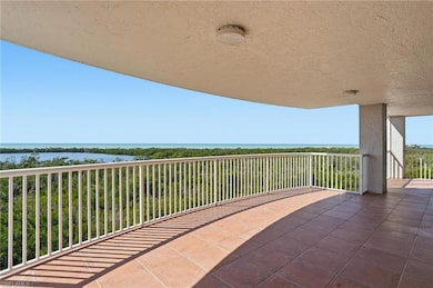 St. Laurent at Waterpark Place Condos unit 701, Naples, FL 34108 - photo 2