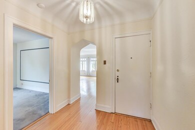 6250 N Washtenaw Ave unit 2N, Chicago, IL 60659 - photo 4