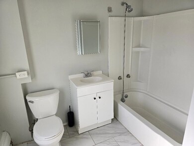 197 Chestnut Ave unit 2nd floor, Waterbury, CT 06710 - photo 6