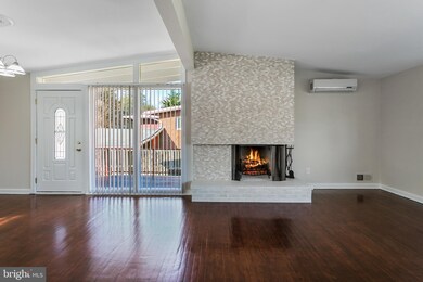 3332 Nevius St, Falls Church, VA 22041 - photo 2