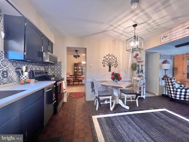 2751 Rolling Green Place unit B416, Macungie, PA 18062 - photo 4