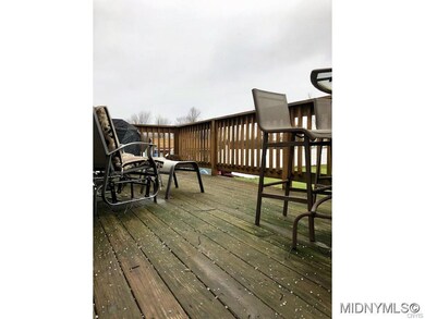 Spacious back deck!