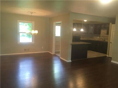 7002 Halsey Dr, Shawnee, KS 66216 - photo 5