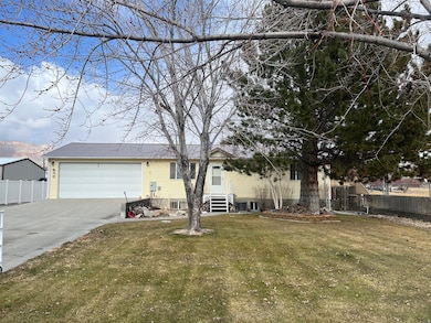 640 W Canyon Rd, Ferron, UT 84523 - photo 2