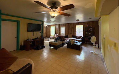 160 SE 2nd St, Lake Butler, FL 32054 - photo 6