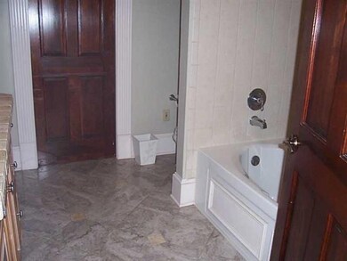 713 Camp St unit 2A, New Orleans, LA 70130 - photo 4