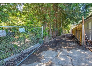 209 SE 214th Ave, Gresham, OR 97030 - photo 5