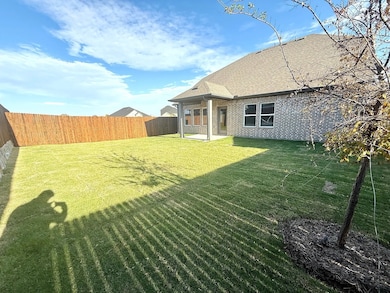 2909 Hanscom St, Forney, TX 75126 - photo 2