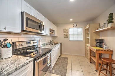 8740 Lueck Ln unit 5, Fort Myers, FL 33919 - photo 3